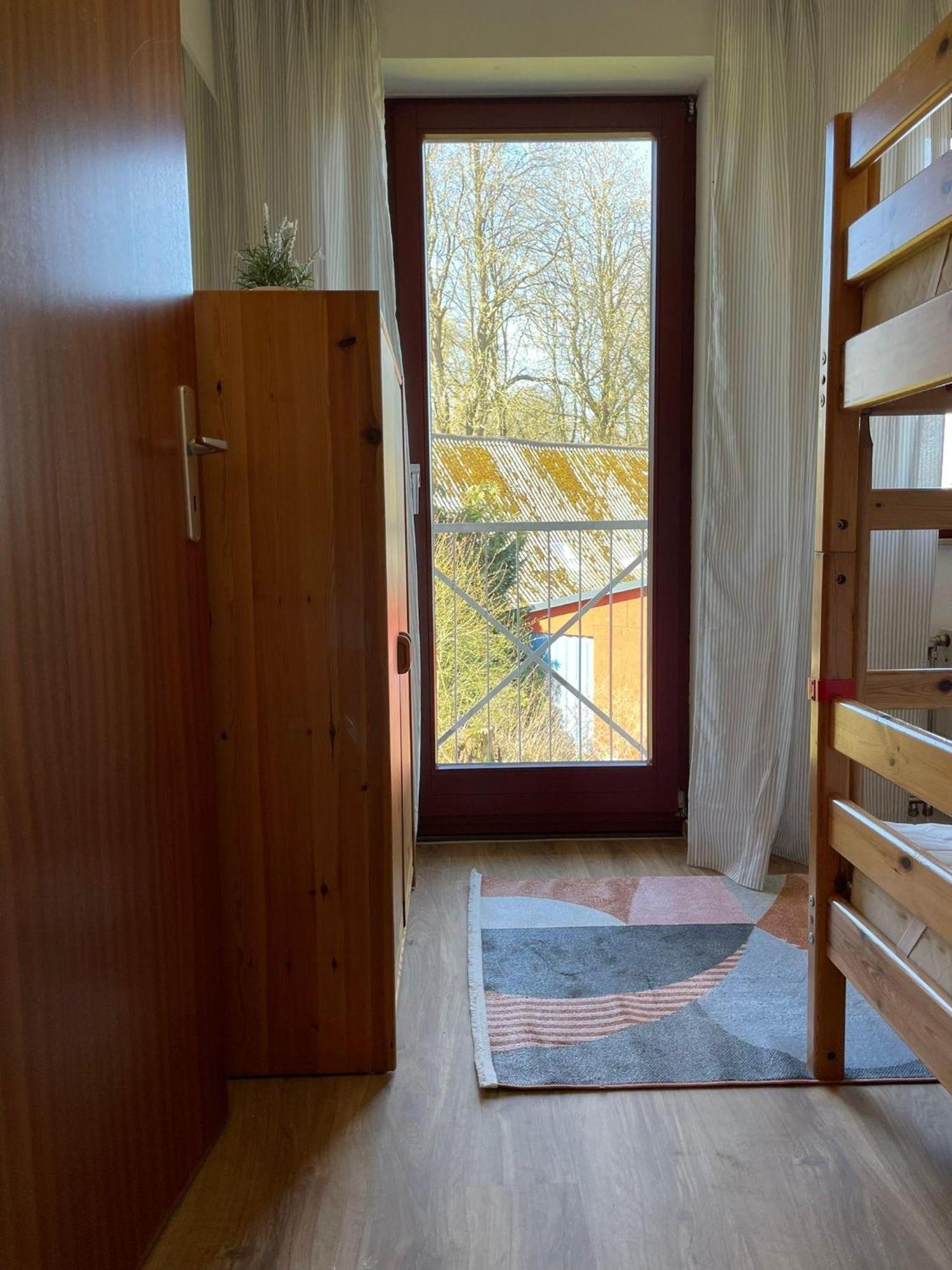 Ferienwohnung-Nils-Holgerson-Mit-Balkon-Zwischen-Strand-Wald-Wiese-Im-Suedosten-Der-Insel-Ruegen Gustow  Exterior foto